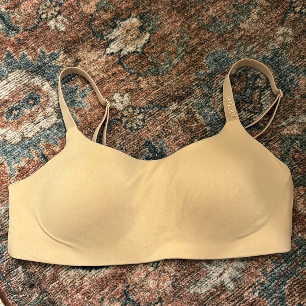Aerie smoothez neutral colored bra!